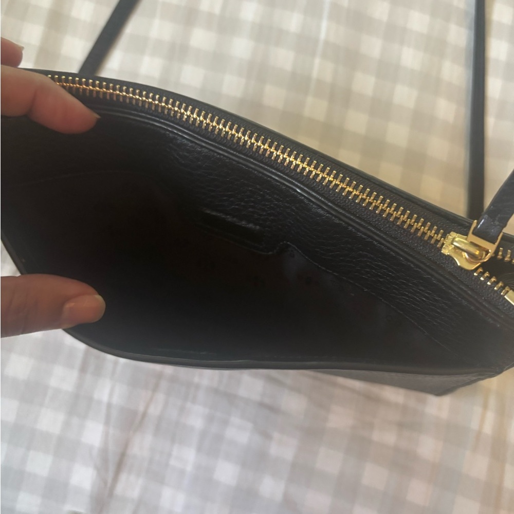 Tory Burch Black and Gold Crossbody Bag - Picture 3 of 9